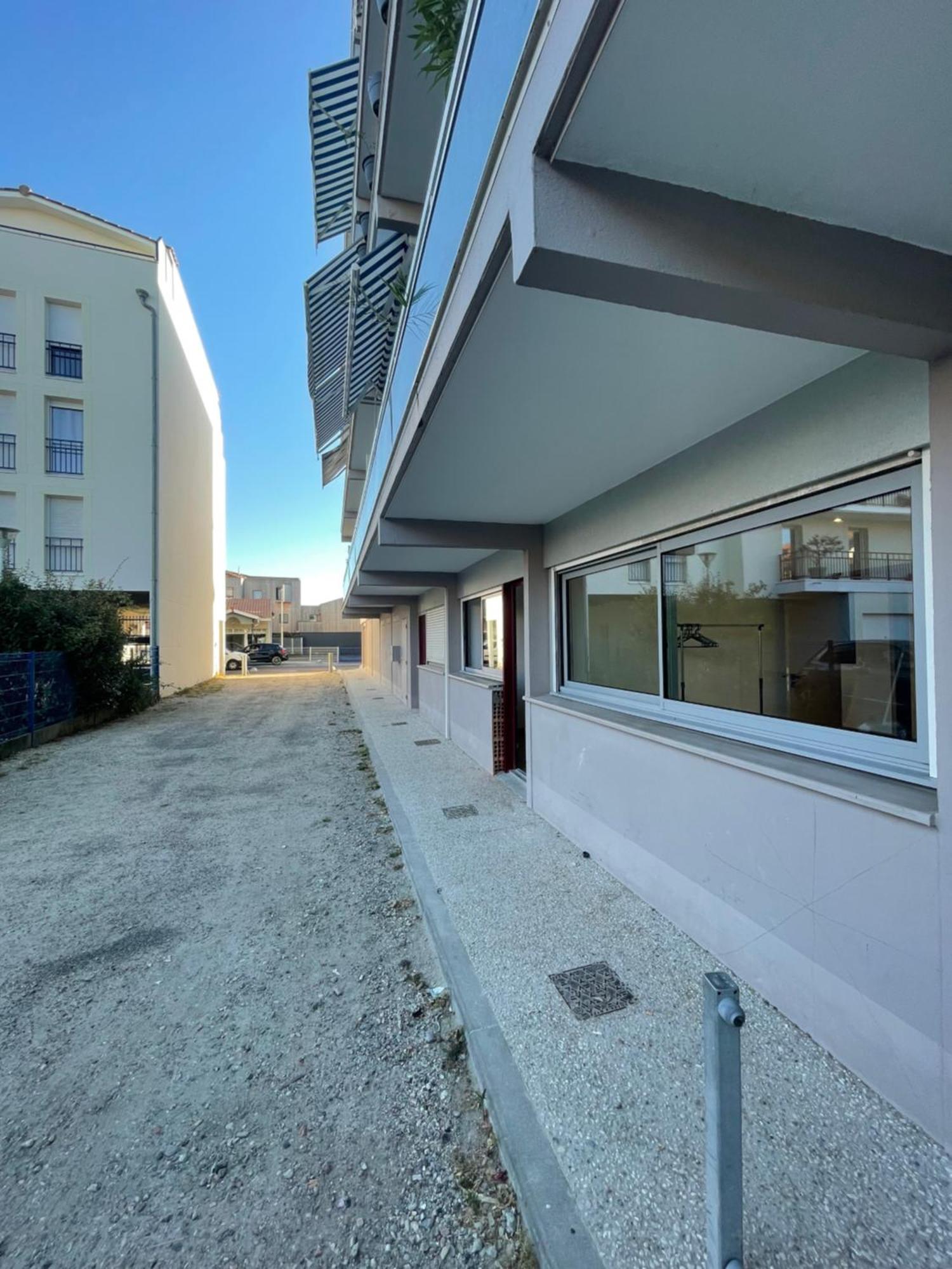 Appartement Ou Studio En Hyper Centre, Pour La Plage Et La Rue Pietonne Il Suffit De Traverser La Rue , Voir La Photo Principale Andernos-les-Bains Esterno foto